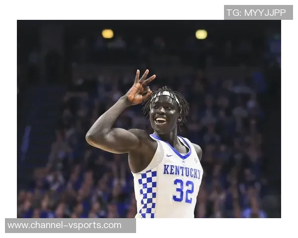 加布里埃尔高空跃起意外重摔下体撞击立柱引发男人们的共鸣与心痛