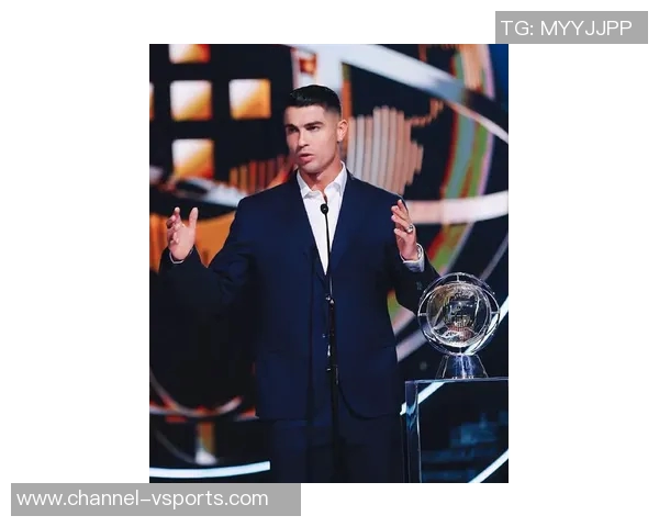 C罗荣获葡萄牙环球声望奖在社交媒体分享喜悦与感激之情