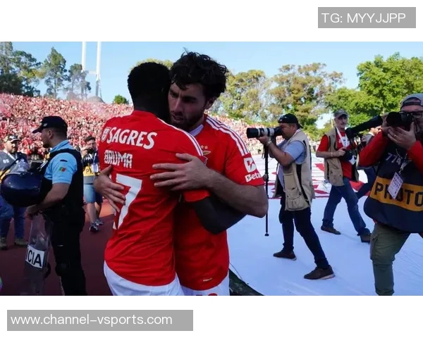 门德斯回应B席明夏回归本菲卡传闻认为时机尚早需听他本人意见