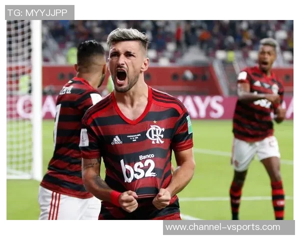 弗拉门戈夺解放者杯现场获颁2400万美元支票庆祝胜利